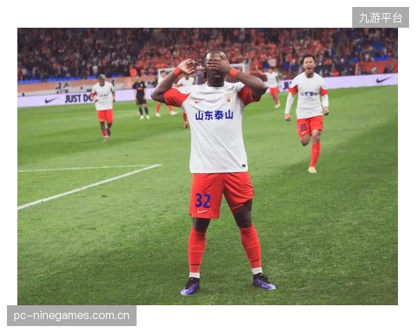 双方上演进球大战最终握手言和，山东泰山连续两轮不胜暴露体能问题。